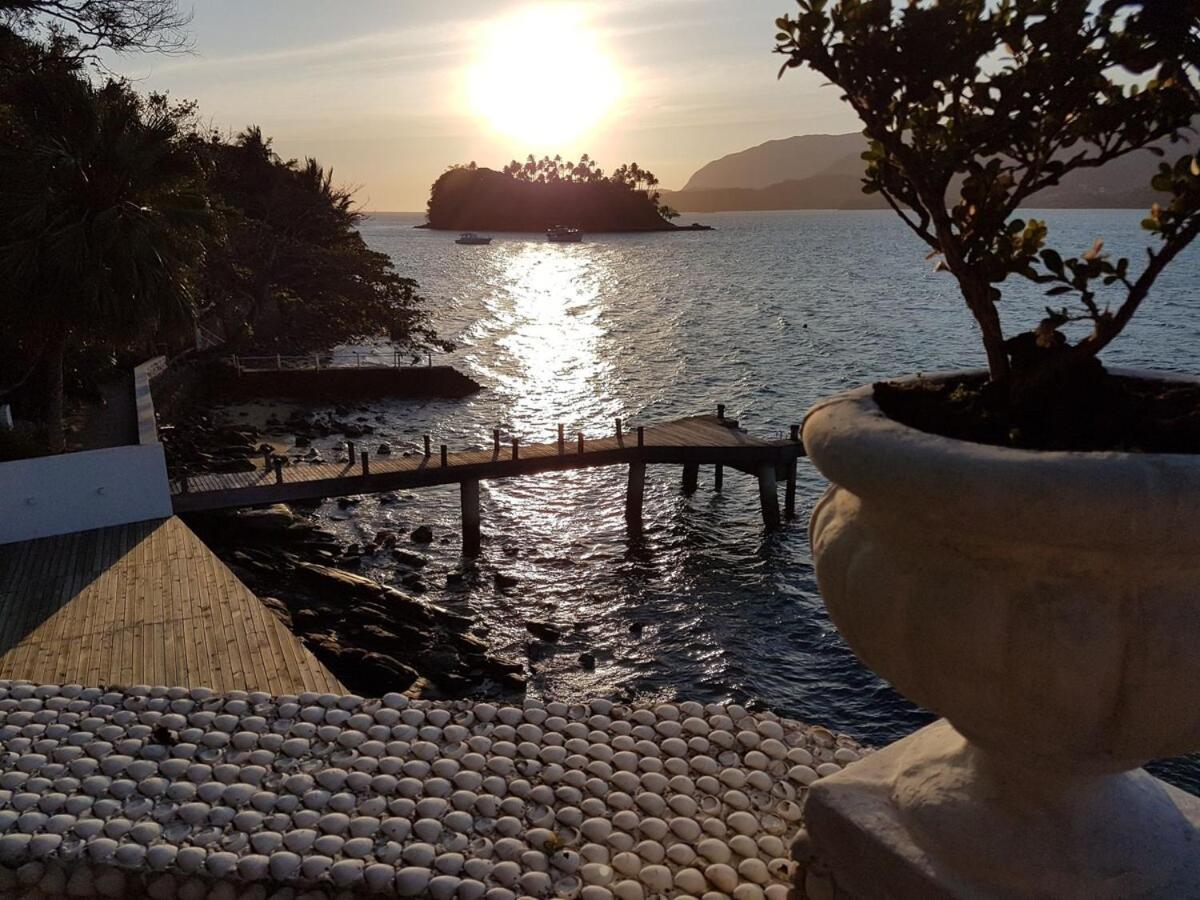 Apartamento A Beira Mar Em Com Vista Deslumbrante Ib0001